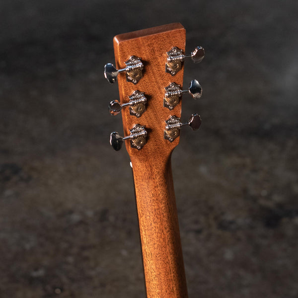 MARTIN GUITARS 00DB JEFF TWEEDY SIGNATURE WITH CASE