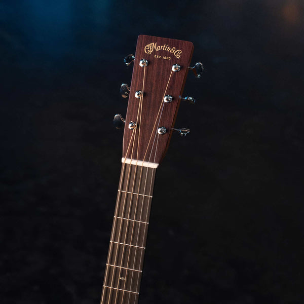 MARTIN HD-28 WITH CASE