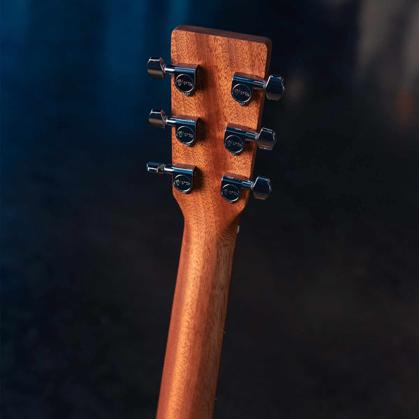 MARTIN OMC-10E SPECIAL WITH SOFTCASE