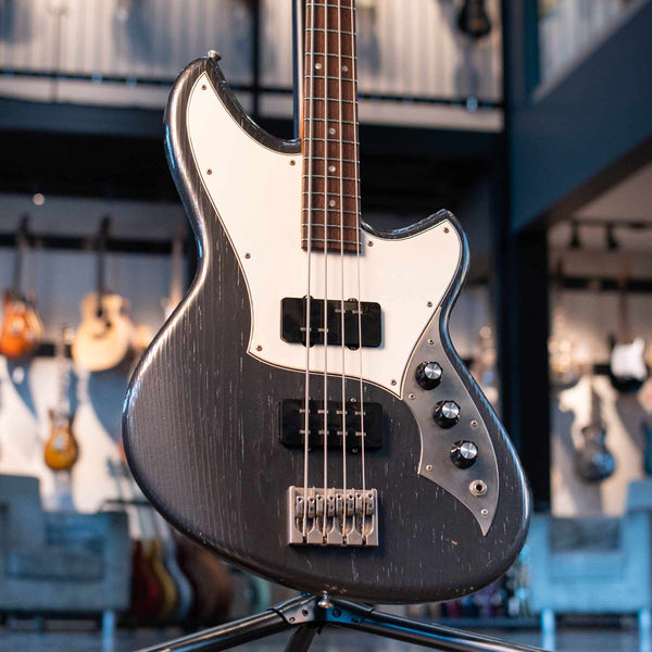 NOVO GUITARS IVORUS BASS - CHARCOAL FROST