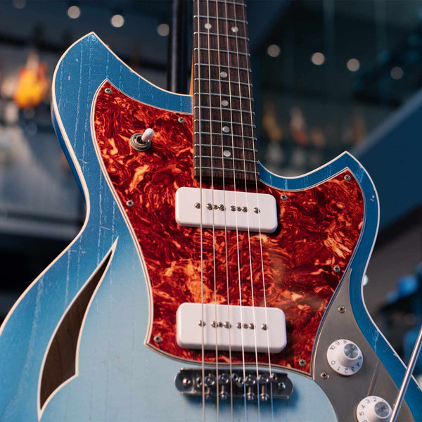 NOVO GUITARS MIRIS J - LAKE SONIC BLUE