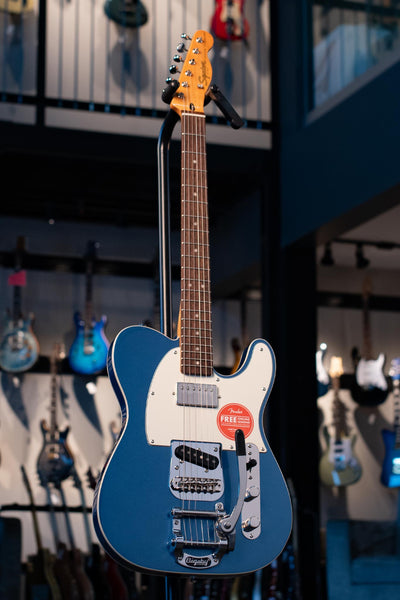 SQUIER CLASSIC VIBE CUSTOM TELECASTER SH WITH BIGSBY - LAKE PLACID BLUE