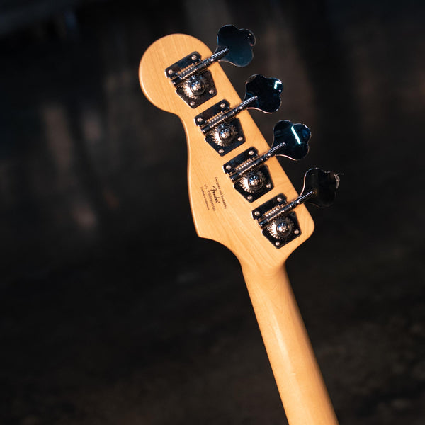 SQUIER CLASSIC VIBE '60S JAZZ BASS - TAHITIAN CORAL