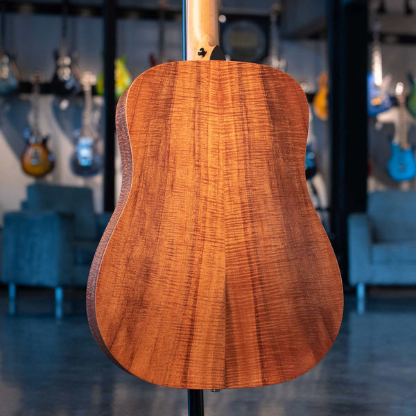 TAYLOR ACADEMY 10E LIMITED FIGURED KOA WITH GIGBAG