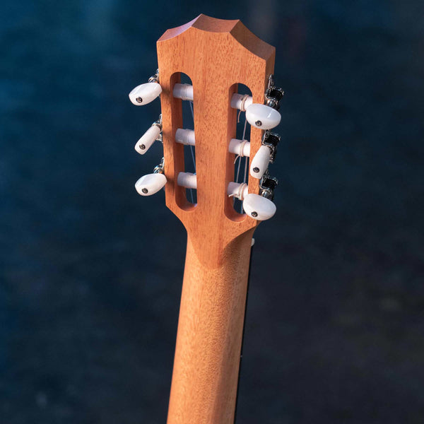 TAYLOR ACADEMY 12E-N LIMITED FIGURED KOA WITH GIGBAG