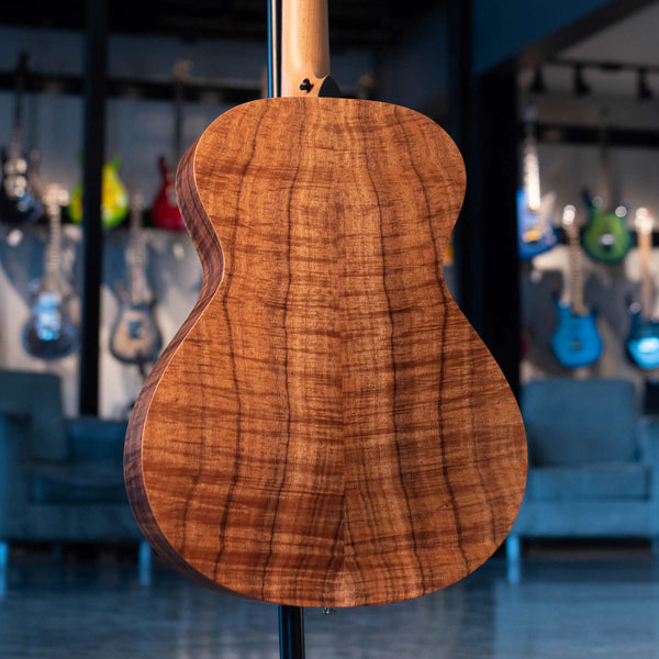 TAYLOR ACADEMY 12E LIMITED FIGURED KOA WITH GIGBAG