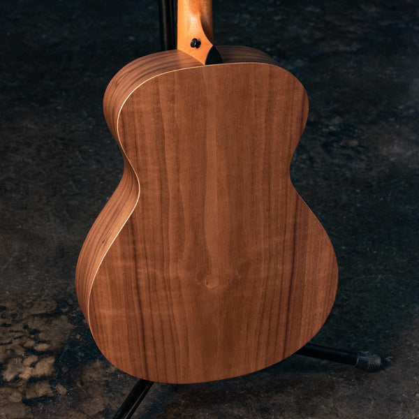 TAYLOR ACADEMY 22E WITH ELECTRONICS AND BAG