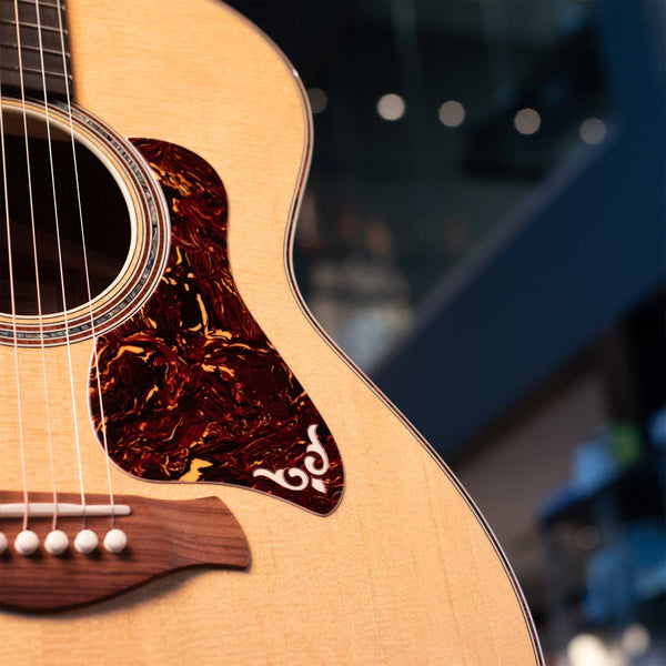 TAYLOR GOLD LABEL 814E WITH CASE