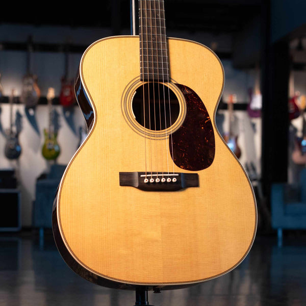 USED 2022 MARTIN 000-28 -  WITH CASE