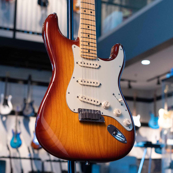 USED FENDER AMERICAN DELUXE ASH STRATOCASTER -  TOBACCO SUNBURST WITH CASE