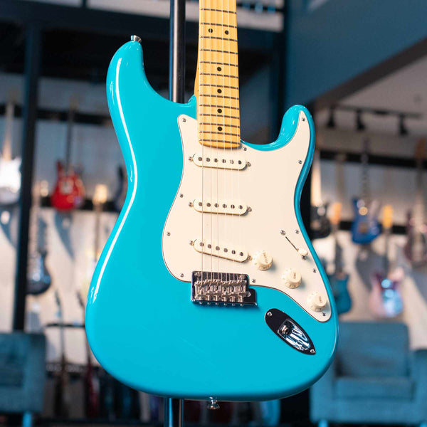 USED FENDER AMERICAN PROFESSIONAL II STRATOCASTER - MIAMI BLUE  WITH BKP PICKUPS