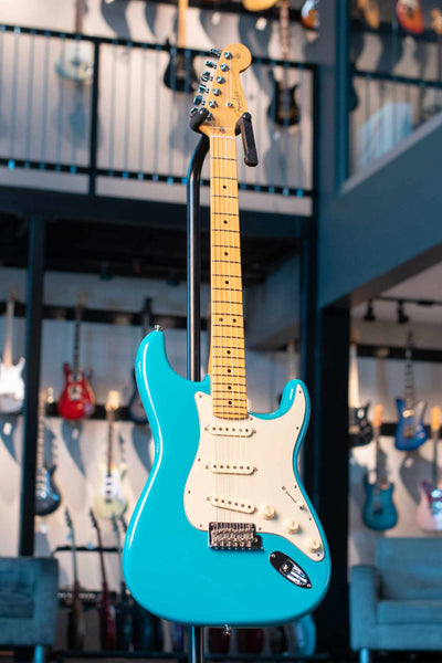 USED FENDER AMERICAN PROFESSIONAL II STRATOCASTER - MIAMI BLUE  WITH BKP PICKUPS