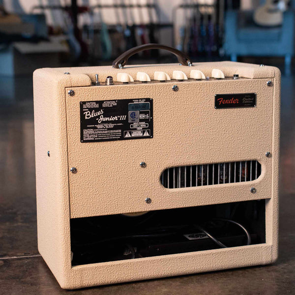 USED FENDER BLUES JUNIOR III "SANDY BLONDE" FSR LIMITED EDITION 15-WATT 1X12" GUITAR COMBO