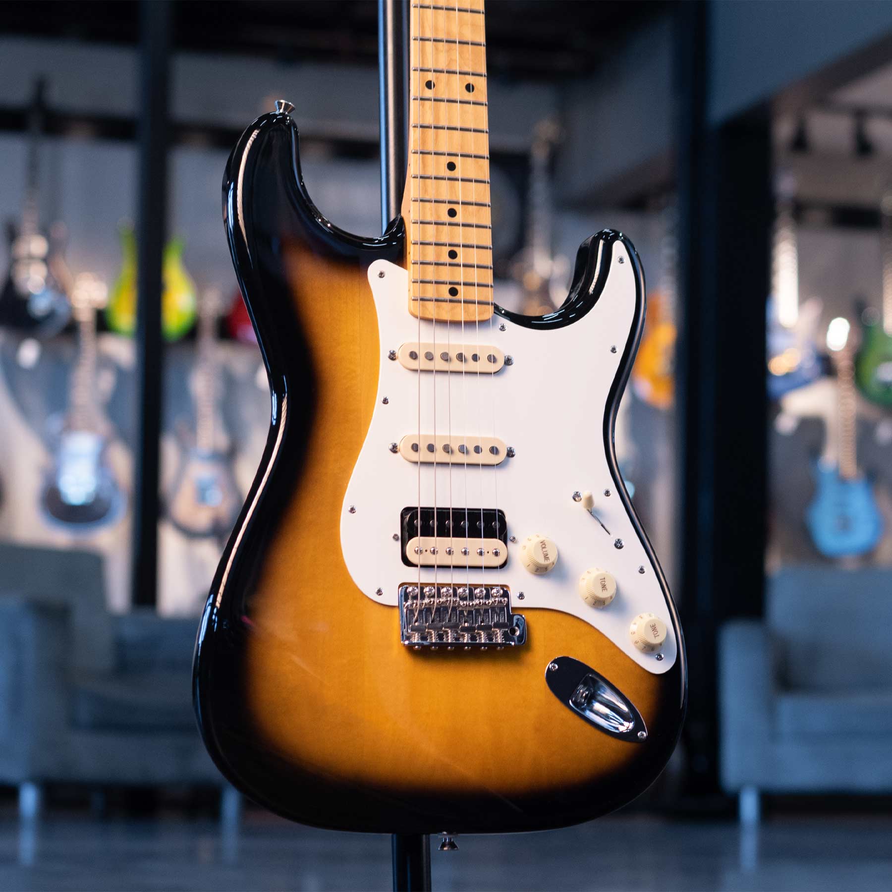 USED FENDER JV MODIFIED '50S STRATOCASTER HSS - 2-COLOUR SUNBURST WITH BAG