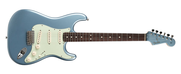 USED FENDER LIMITED EDITION AMERICAN DELUXE VINTAGE PLAYER '62 STRATOCASTER - ICE BLUE METALLIC