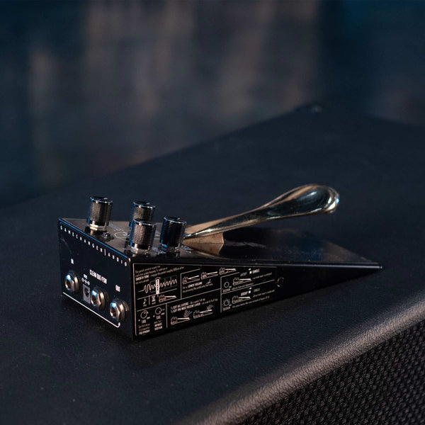 USED GAMECHANGER AUDIO PLUS PEDAL W/FOOTSWITCH