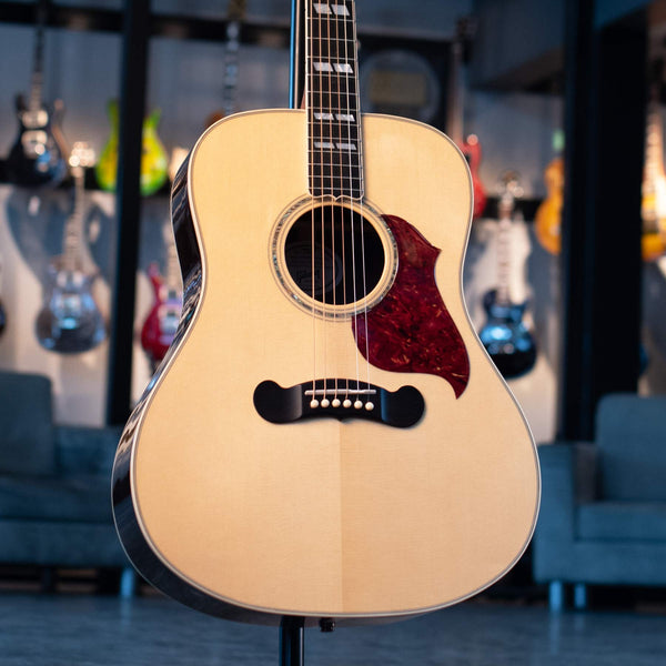 USED GIBSON SONGWRITER DELUXE 2008 WITH CASE