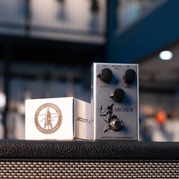 USED J ROCKETT JEFF BECK MOD ARCHER WITH BOX