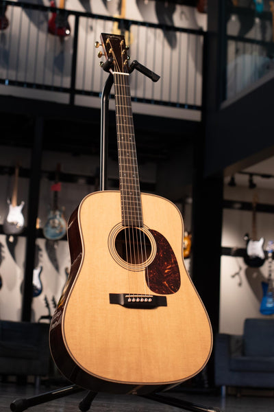 USED MARTIN D-28 MODERN DELUXE WITH CASE