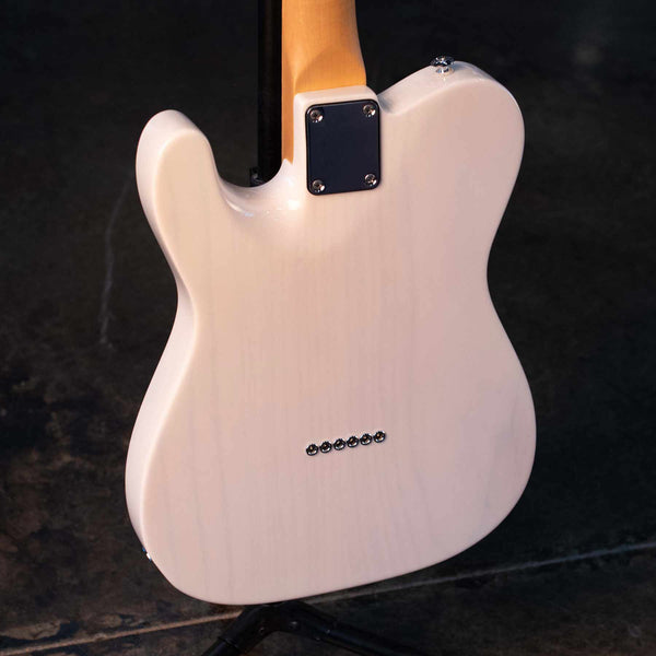 USED SUHR CLASSIC T, TRANS WHITE, SWAMP ASH, MAPLE FINGERBOARD SSCII WITH BAG