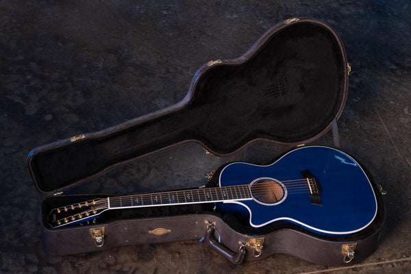 USED TAYLOR 654CE LEFT-HANDED - BLUE WITH CASE
