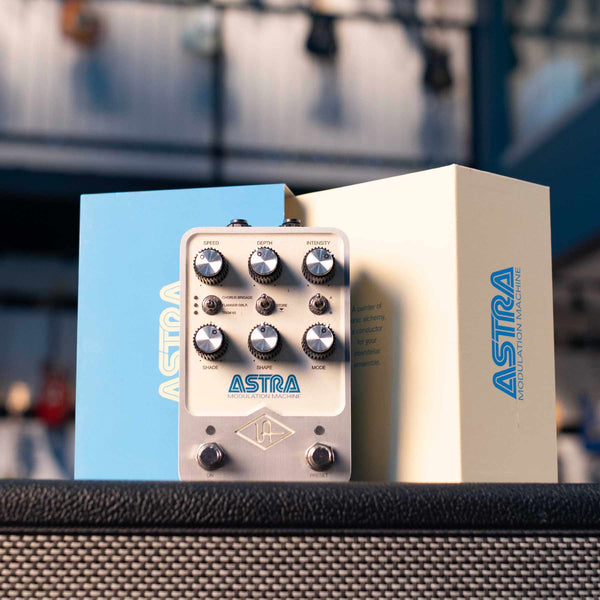 USED UNIVERSAL AUDIO ASTRA MODULATION PEDAL WITH BOX