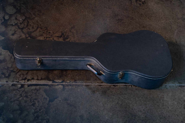 VINTAGE GIBSON J-45 1952 WITH CASE
