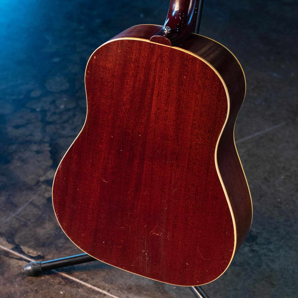 VINTAGE GIBSON J-45 1961 W/NON ORIGINAL CASE