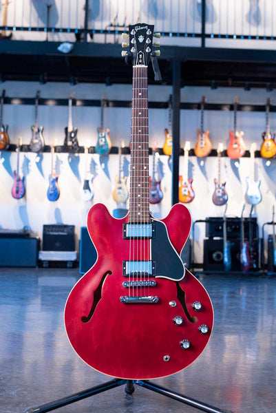 USED GIBSON ES-335 SATIN - 2006 CHERRY WITH CASE