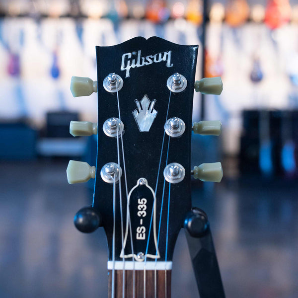 USED GIBSON ES-335 SATIN - 2006 CHERRY WITH CASE