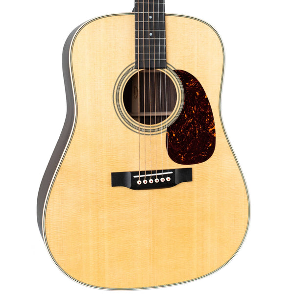 MARTIN D-28 DREADNOUGHT ACOUSTIC GUITAR