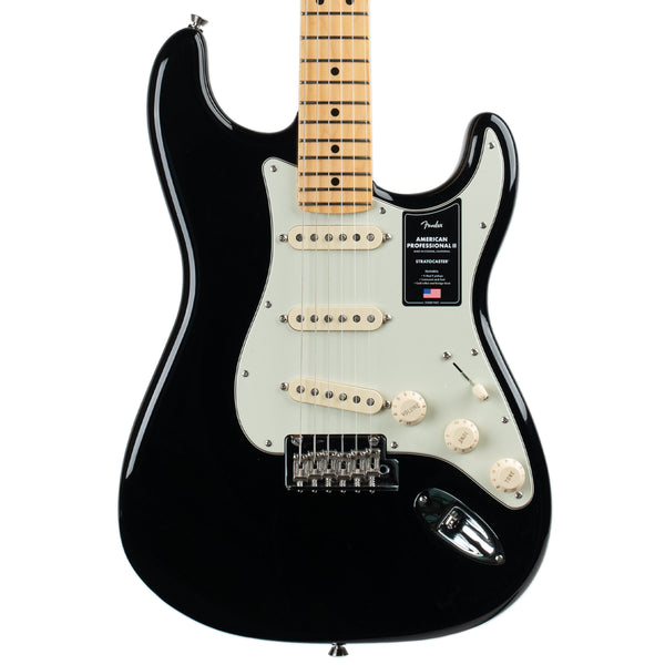 FENDER AMERICAN PROFESSIONAL II STRATOCASTER - BLACK